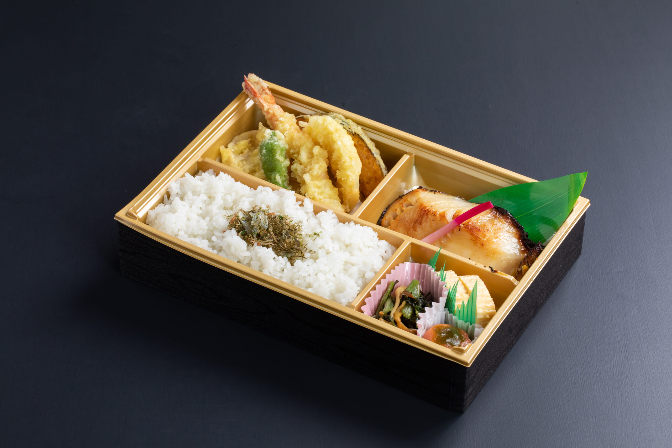 銀だら西京焼き弁当 おりがみ